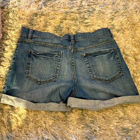 Junior girls size 4 jean shorts - Picture 2 of 3